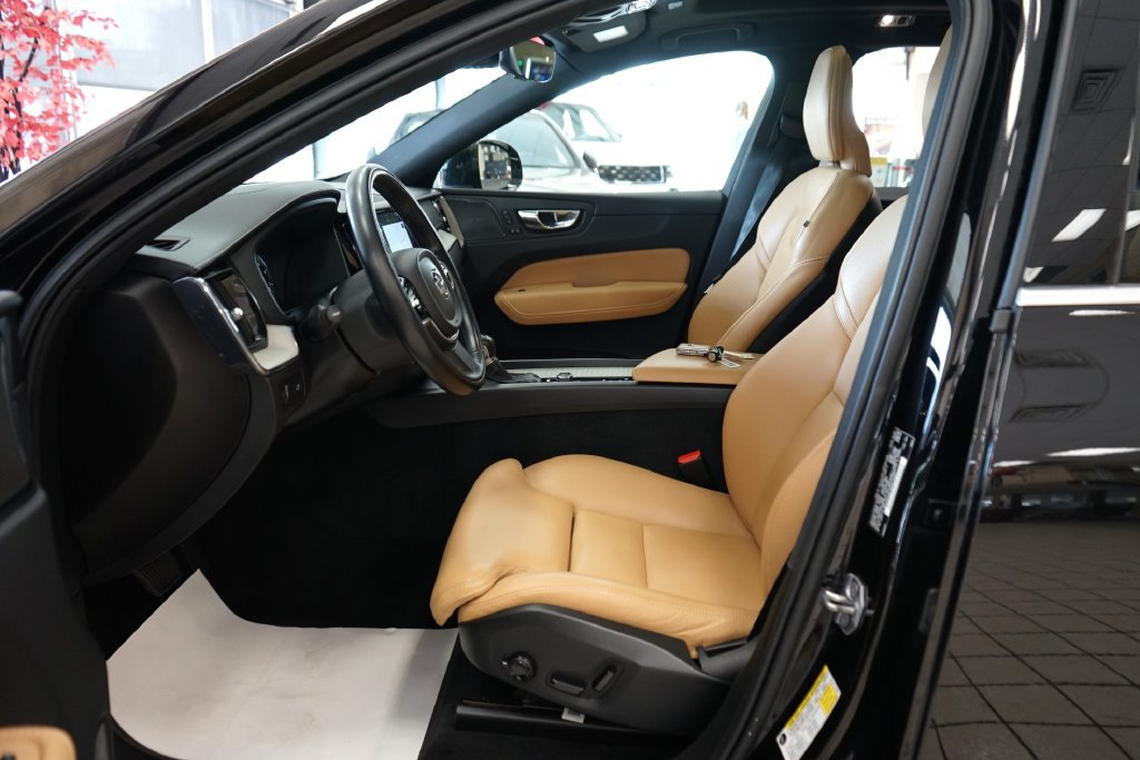 Used 2020 Volvo XC60 T6 Inscription w/ Protection Package AWD/4WD image 30