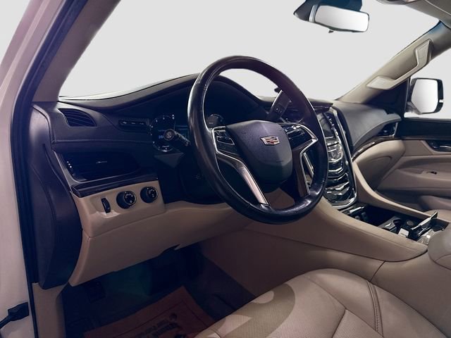 Used 2019 Cadillac Escalade ESV Luxury image 10