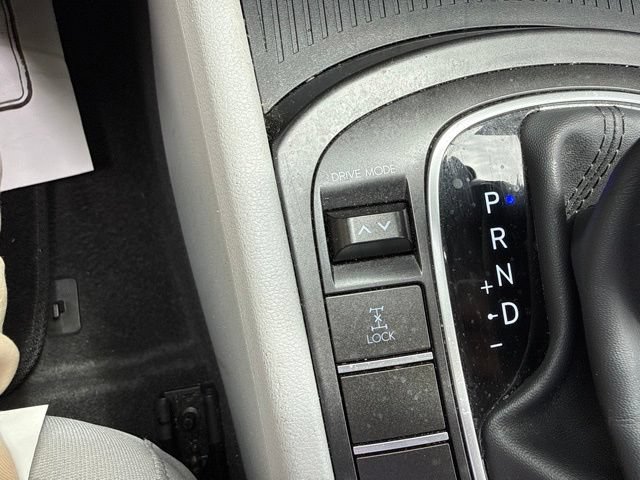 Used 2025 Hyundai Kona SEL AWD/4WD image 40