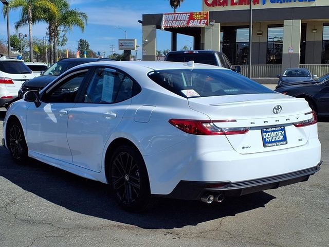Used 2025 Toyota Camry SE image 6