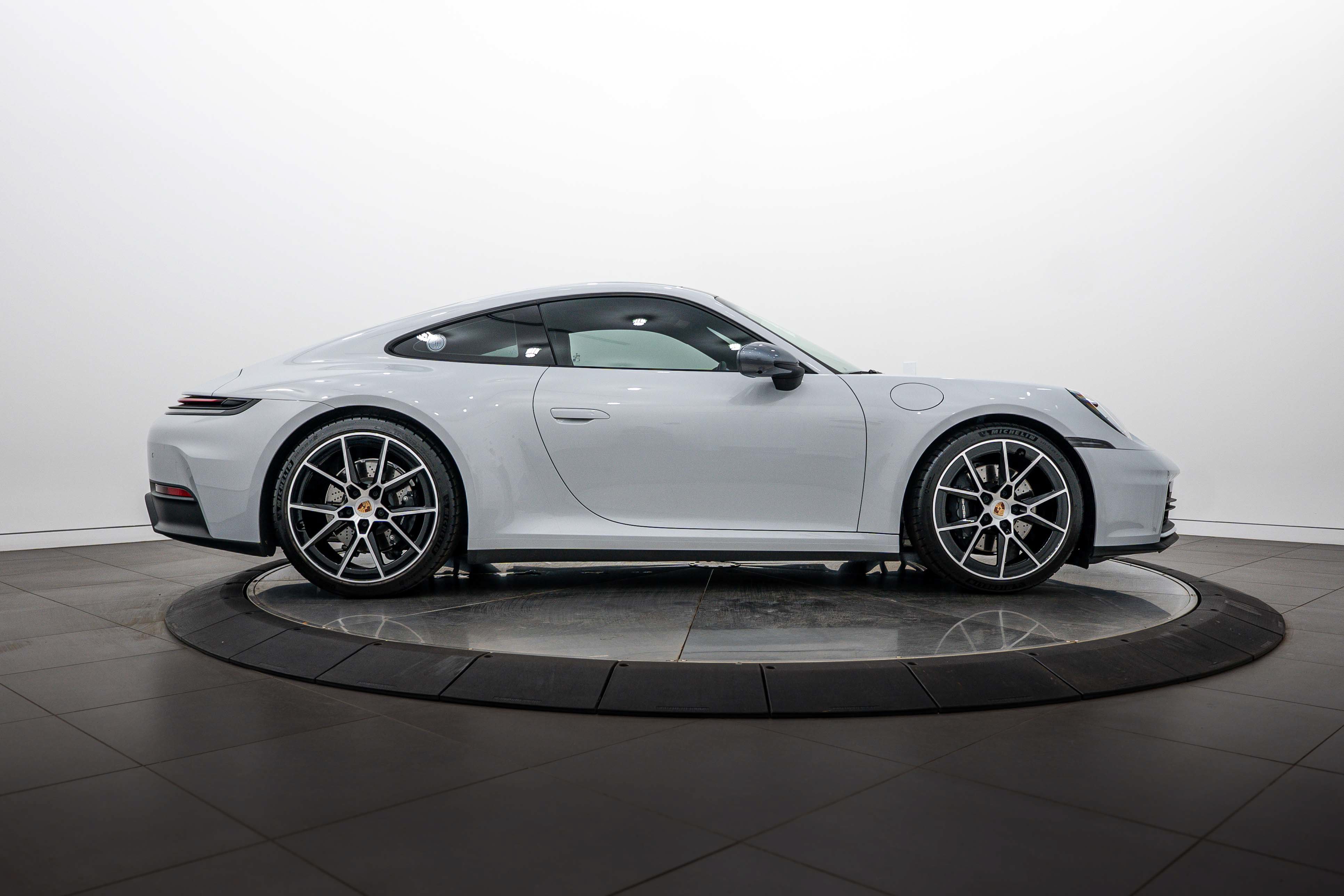 Certified 2026 Porsche 911 Carrera T RWD image 8