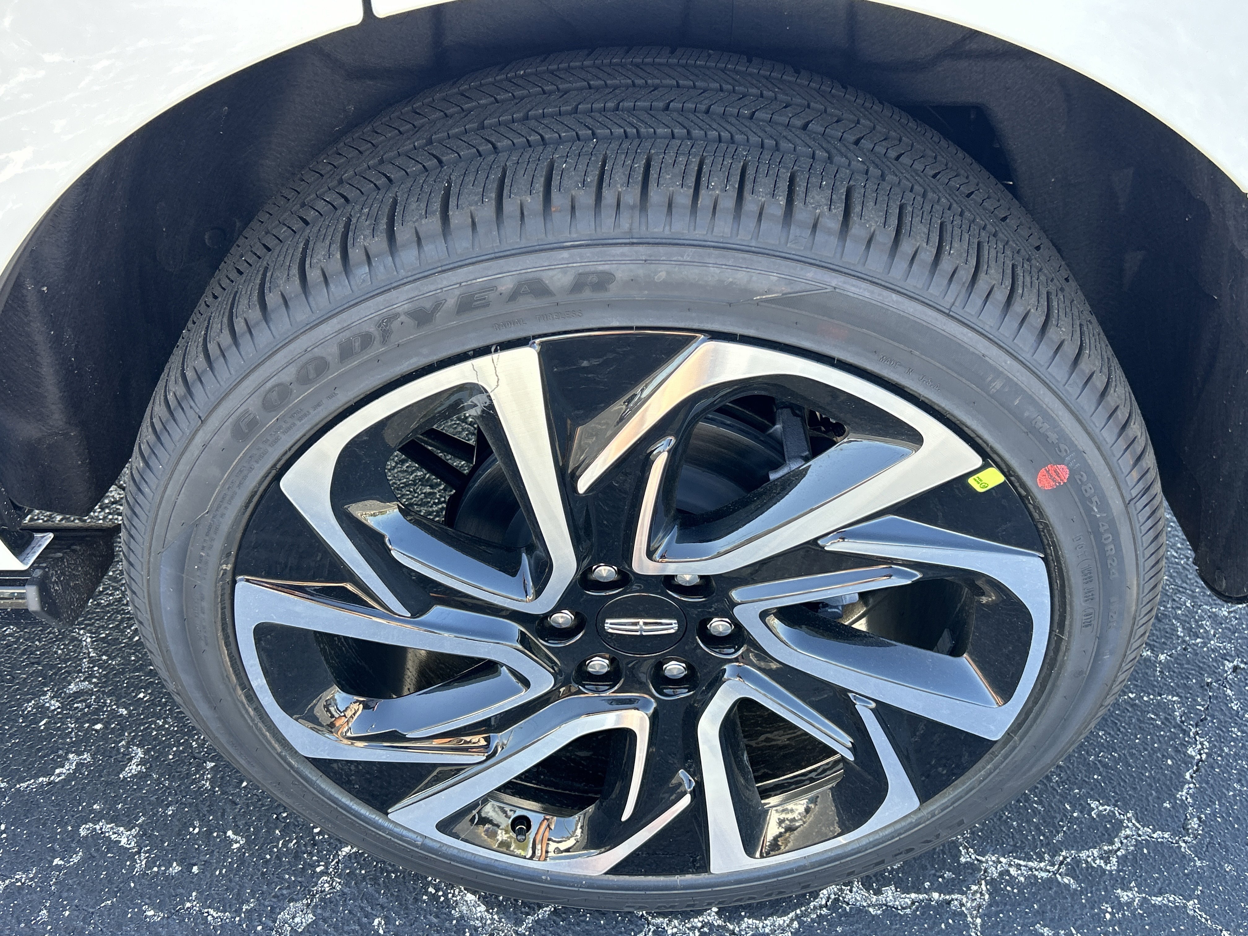 New 2026 Lincoln Navigator Reserve image 14