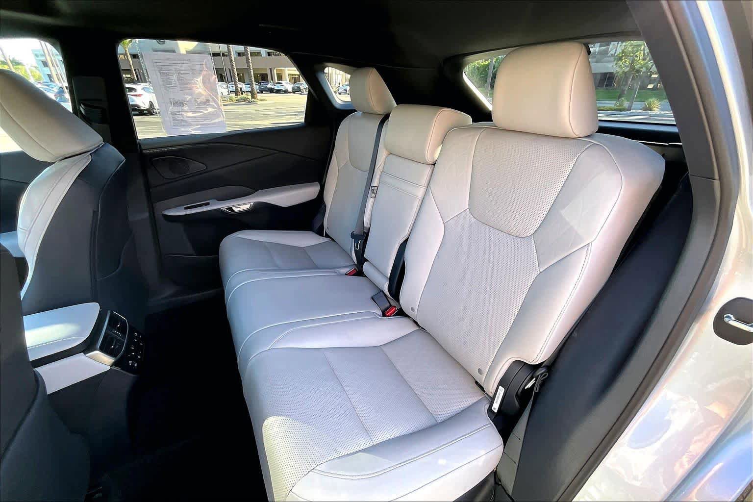 Certified 2023 Lexus RX 350 Premium Plus w/ Cold Area Package FWD image 18