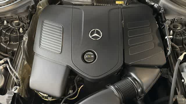Used 2025 Mercedes-Benz GLC 300 4MATIC image 12
