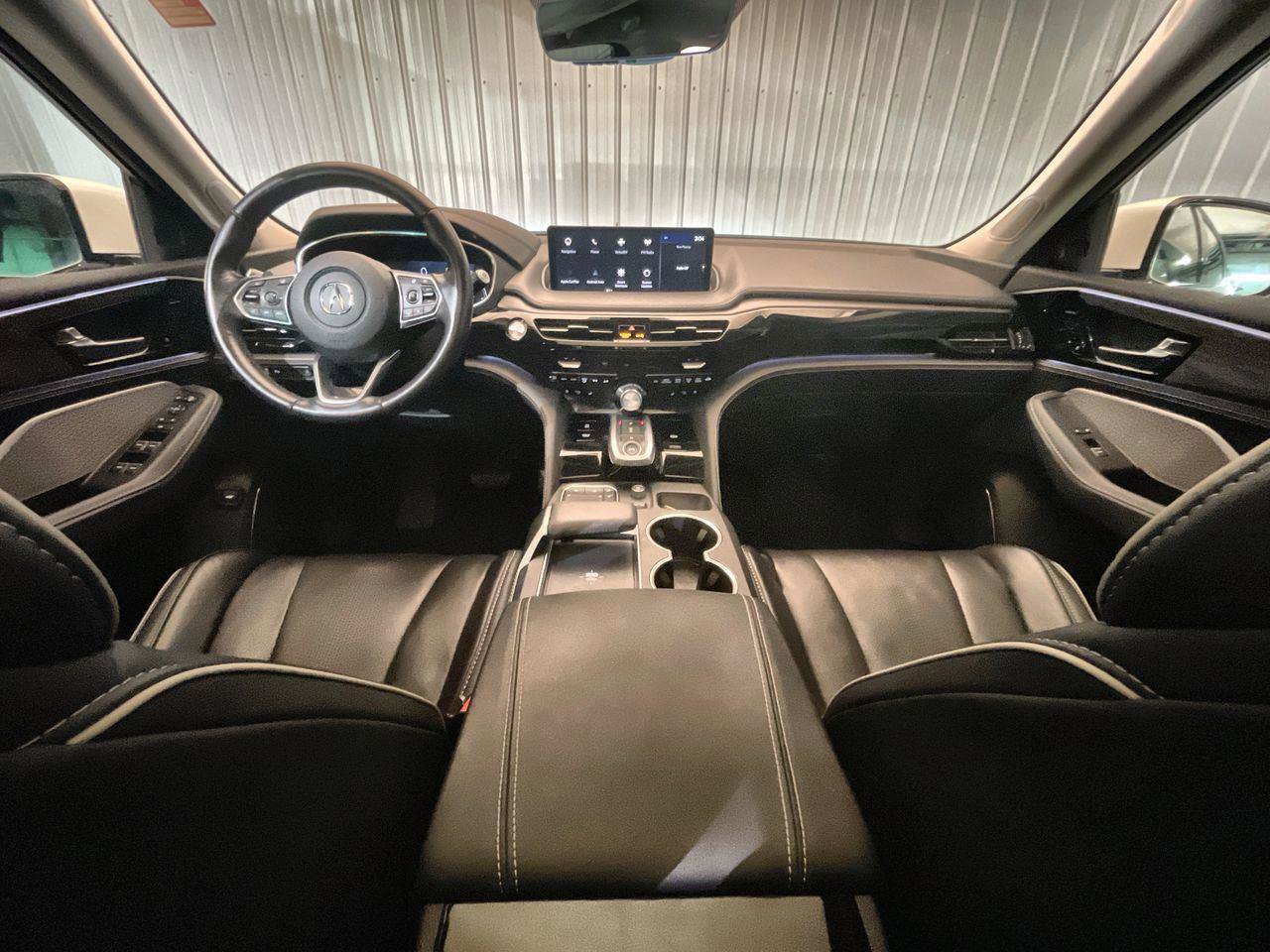 Used 2023 Acura MDX SH-AWD w/ Advance Package image 19