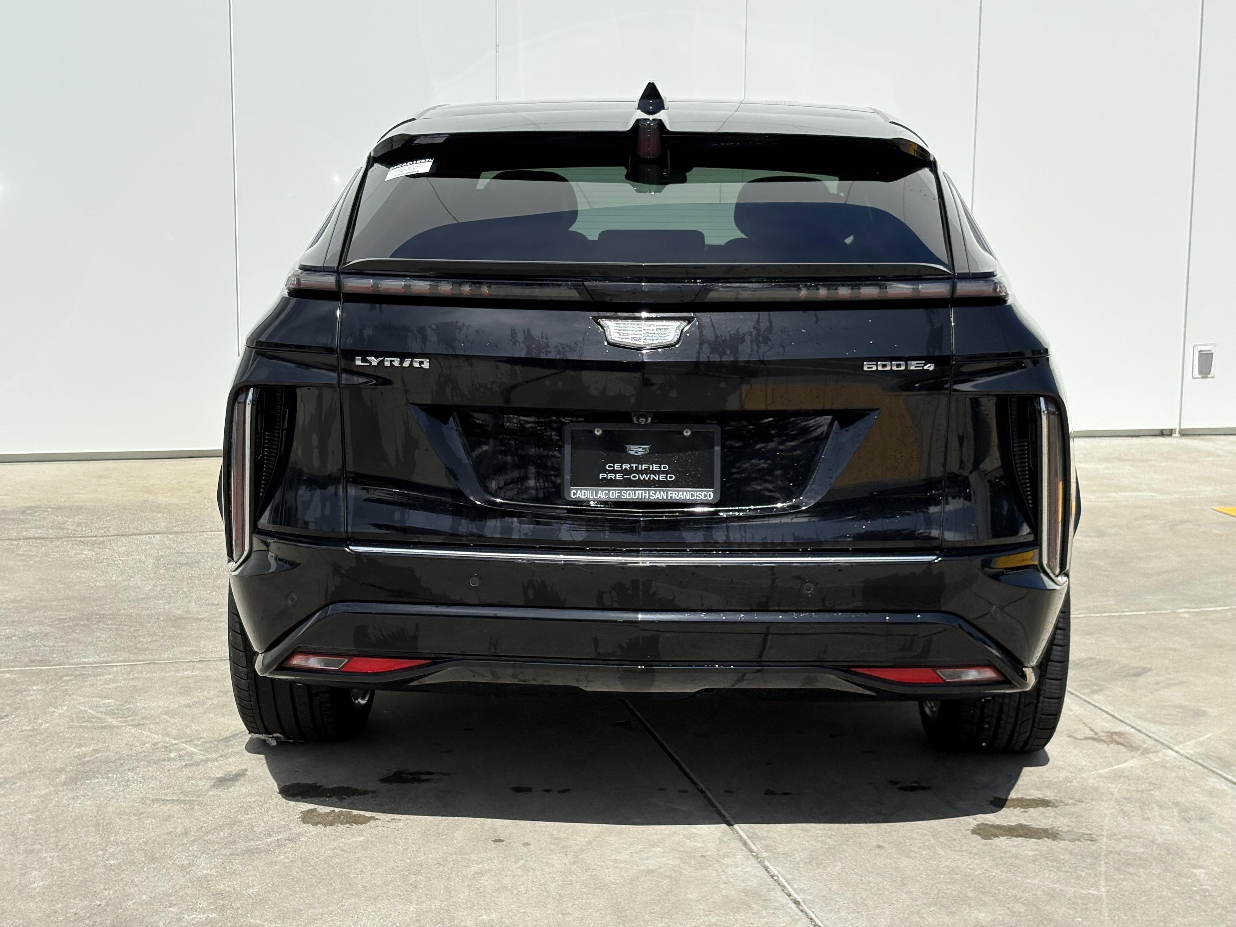 Used 2024 Cadillac Lyriq Luxury w/ LPO, Floor Liner Package AWD/4WD image 8