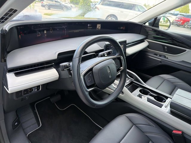 Certified 2025 Lincoln Nautilus Premier AWD/4WD image 16