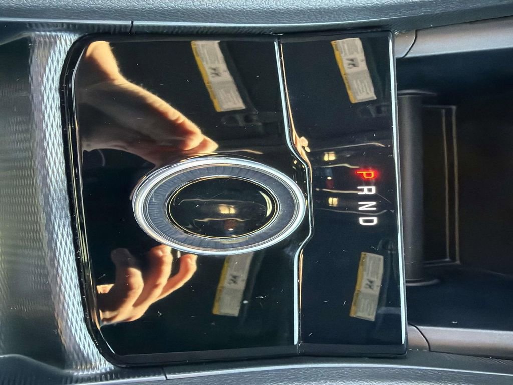 Used 2024 Jeep Grand Cherokee Laredo image 32