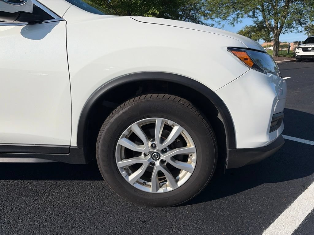 Used 2019 Nissan Rogue SV AWD/4WD image 5