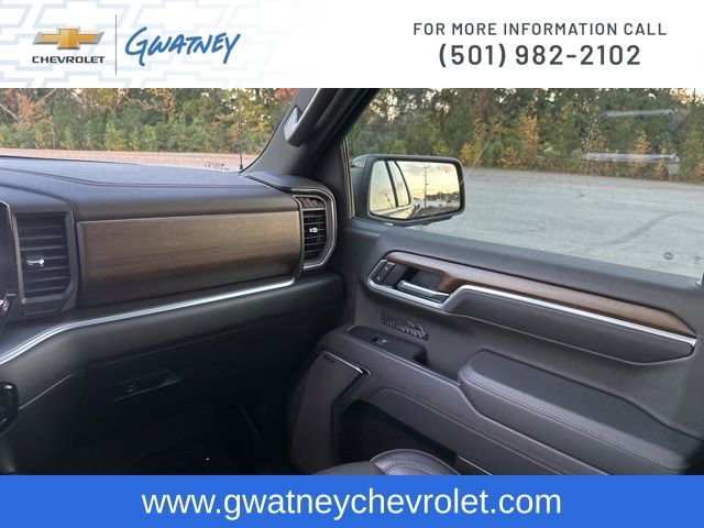 Used 2025 Chevrolet Silverado 1500 High Country w/ Midnight Edition image 31