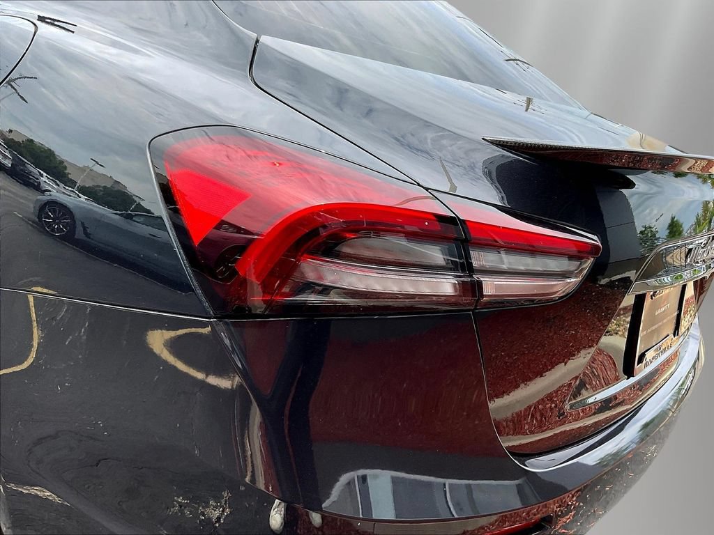 Used 2023 Maserati Ghibli Modena RWD image 19