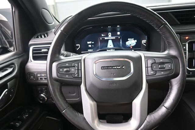 Used 2023 GMC Yukon XL Denali AWD/4WD image 8
