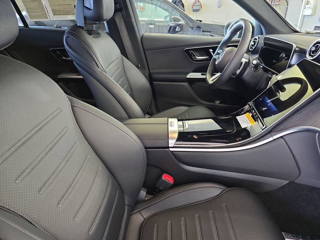 Used 2026 Mercedes-Benz GLC 300 image 11