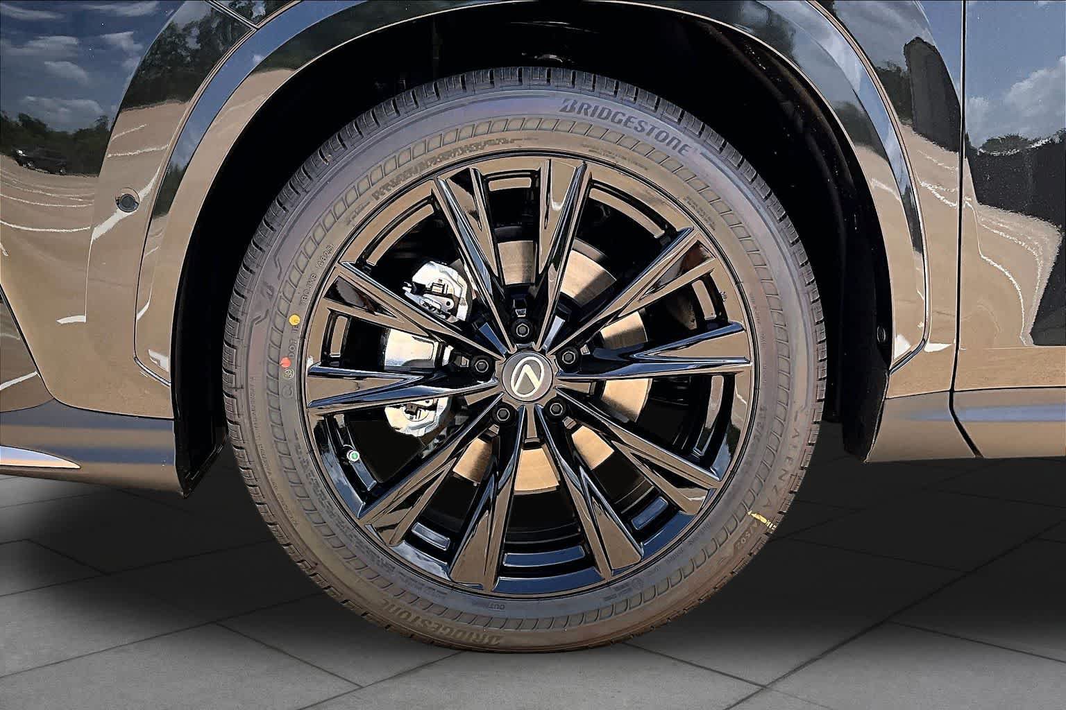 New 2026 Lexus NX 350 F Sport AWD/4WD image 11