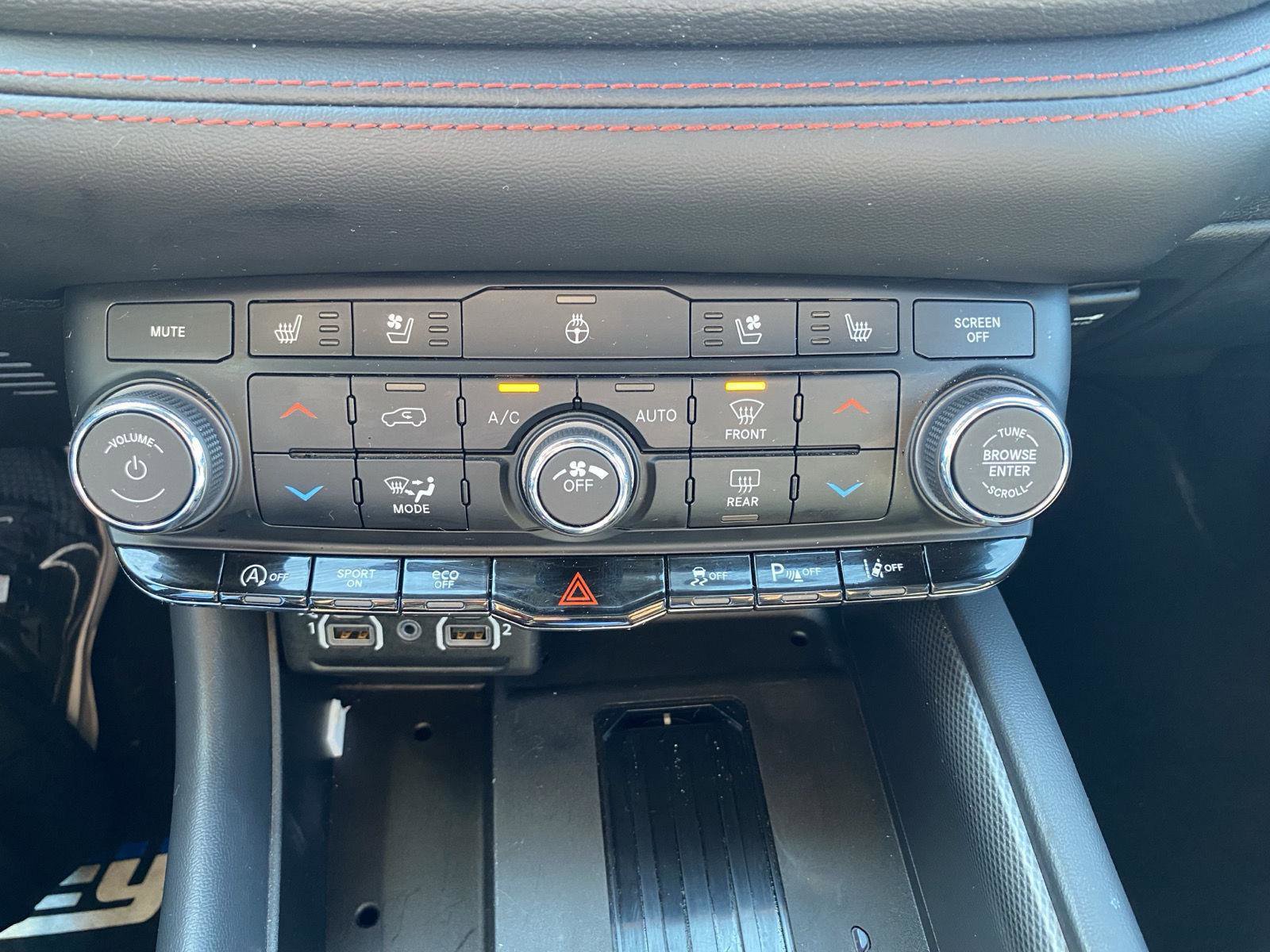 Used 2025 Dodge Durango GT image 19