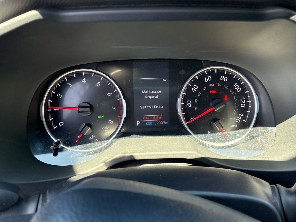 Used 2019 Toyota RAV4 LE w/ All Weather Liner Package AWD/4WD image 16