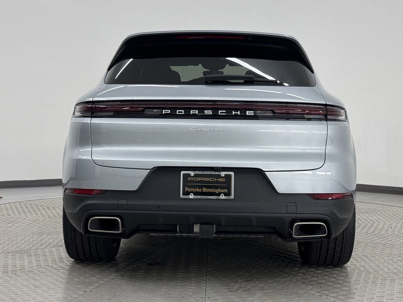 Used 2025 Porsche Cayenne image 10