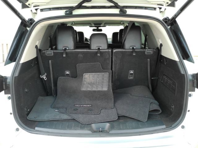 Used 2022 Nissan Pathfinder SL w/ SL Black Package image 28