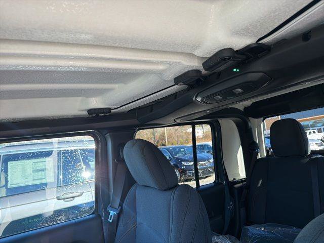 New 2026 Jeep Gladiator Willys image 18