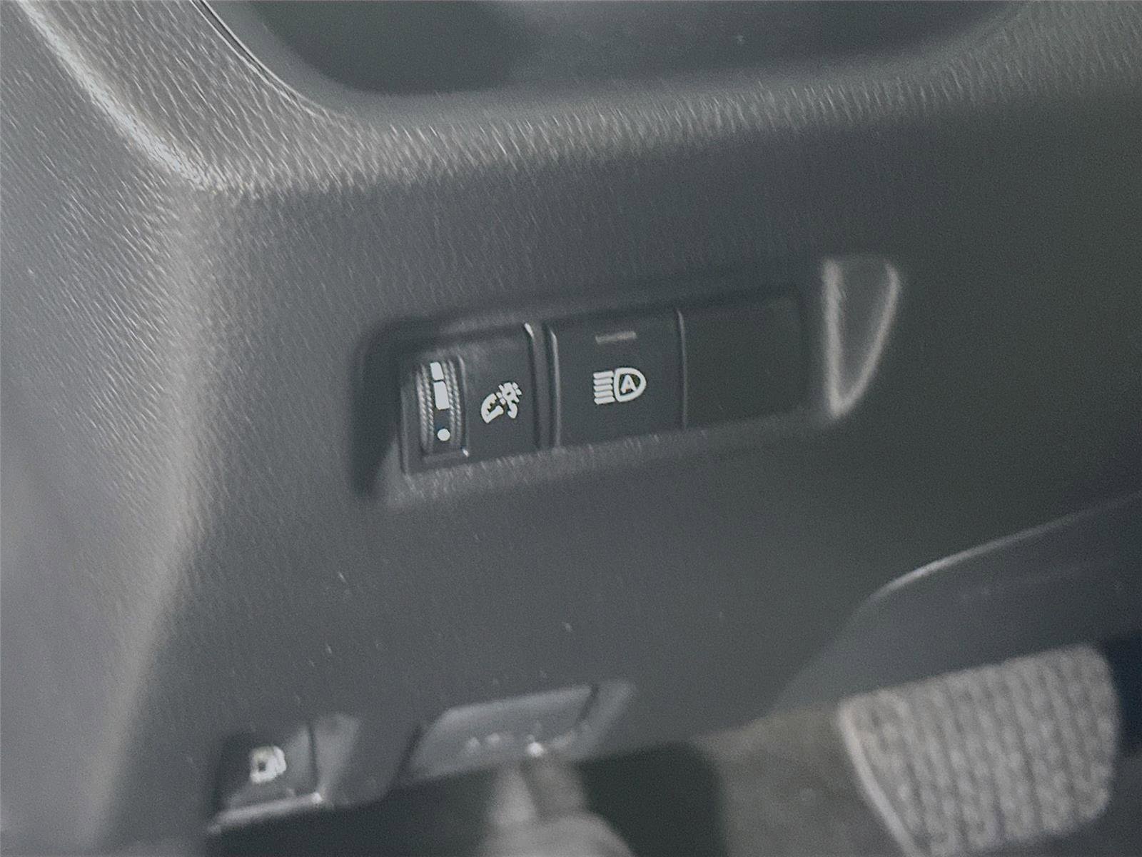 Certified 2025 Toyota RAV4 XLE image 10