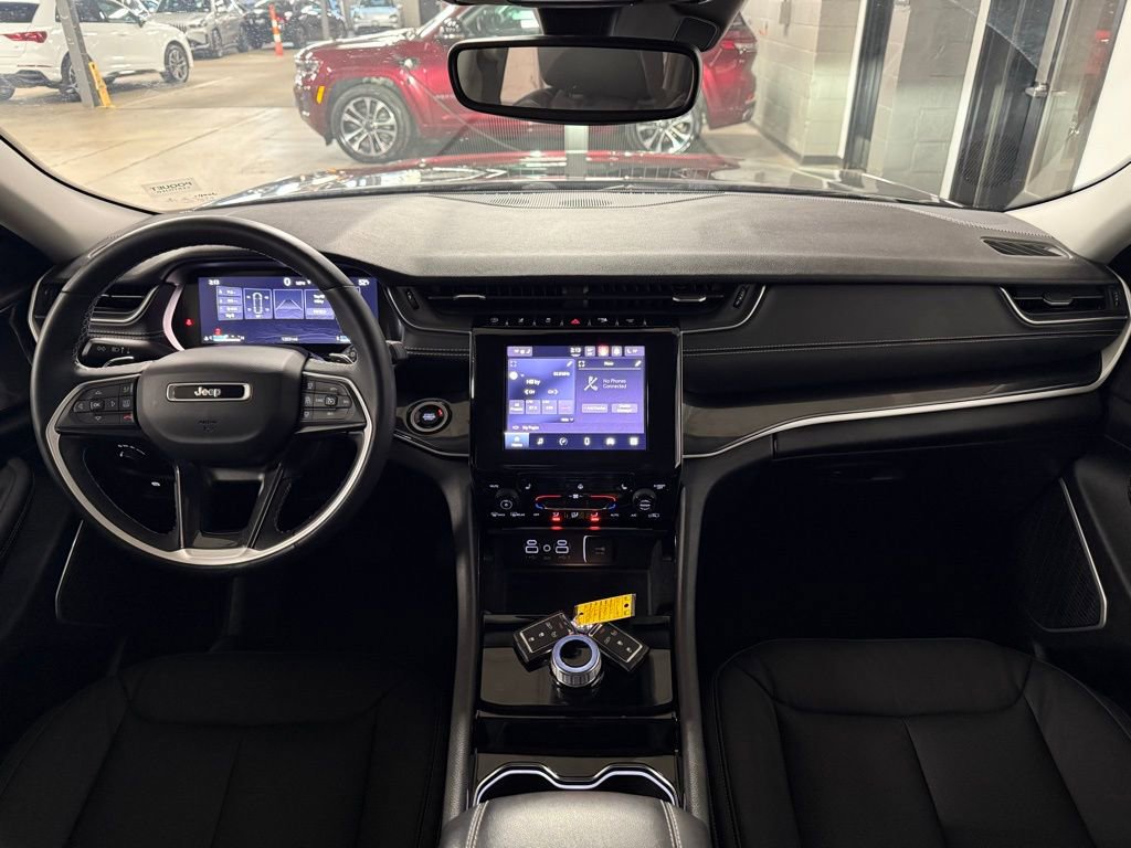 Used 2021 Jeep Grand Cherokee L Laredo w/ Luxury Tech Group I AWD/4WD image 20