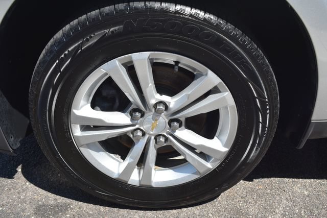 Used 2017 Chevrolet Equinox LS FWD image 44