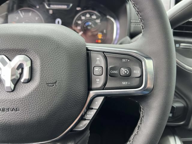 New 2026 RAM 2500 Laramie AWD/4WD image 17