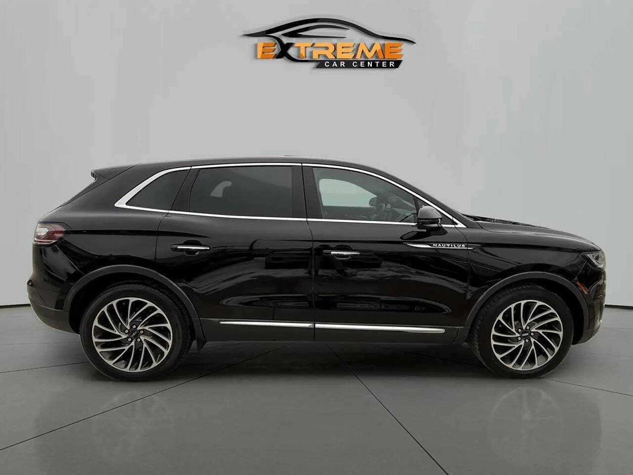 Used 2019 Lincoln Nautilus Reserve w/ Interior Protection Package AWD/4WD image 7