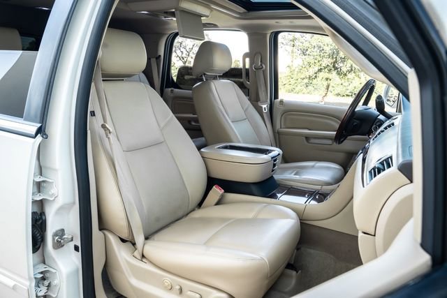 Used 2014 Cadillac Escalade Premium AWD/4WD image 27
