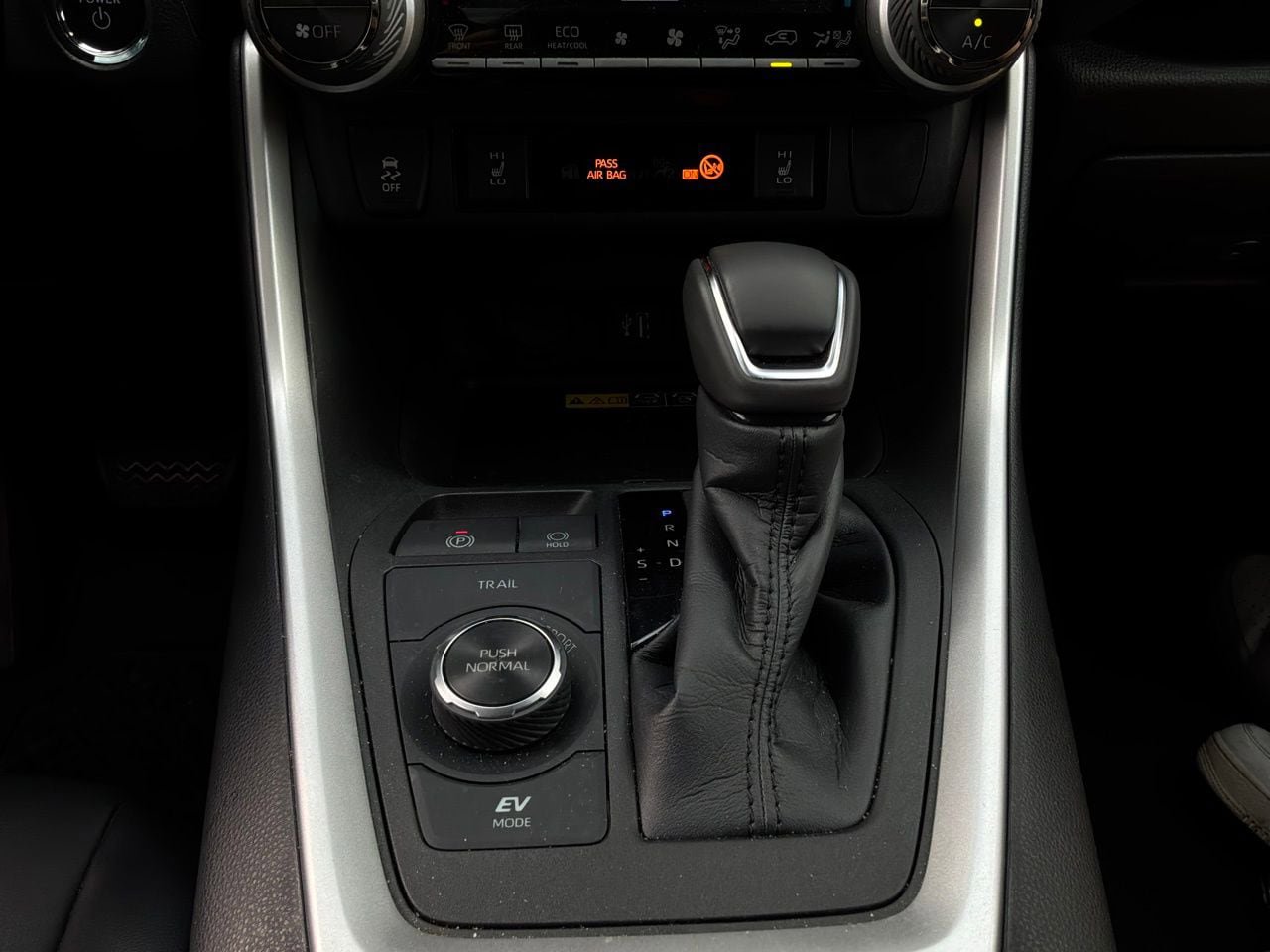 Used 2023 Toyota RAV4 XLE Premium AWD/4WD image 25