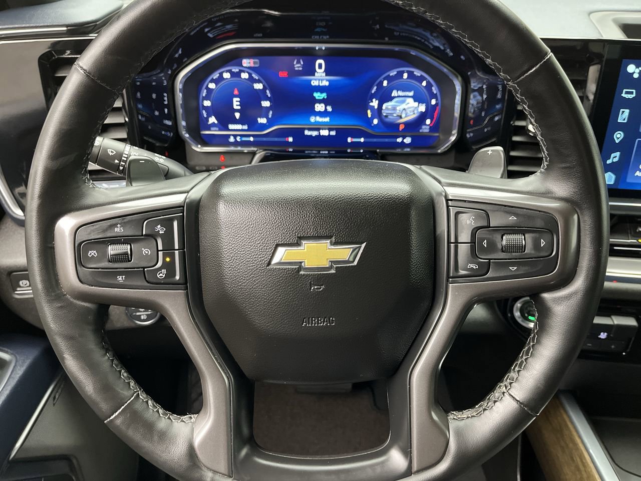 Certified 2024 Chevrolet Silverado 1500 High Country w/ Technology Package image 16