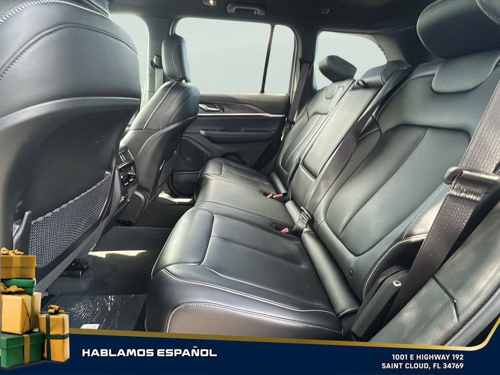 Used 2025 Jeep Grand Cherokee Limited image 27