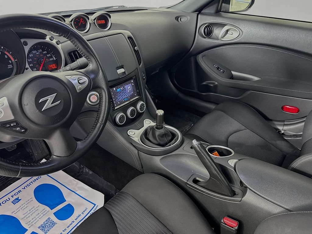 Used 2020 Nissan 370Z Coupe RWD image 26