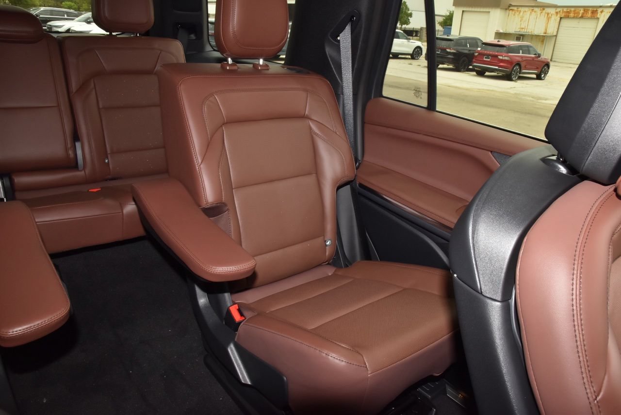 New 2026 Lincoln Navigator Reserve AWD/4WD image 22