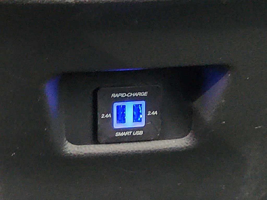 Used 2021 Toyota RAV4 LE image 16