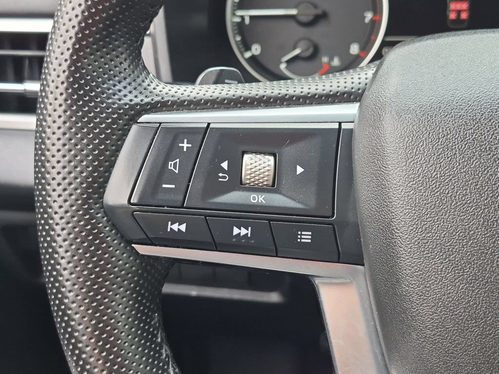 Used 2025 Mitsubishi Outlander SE AWD/4WD image 21