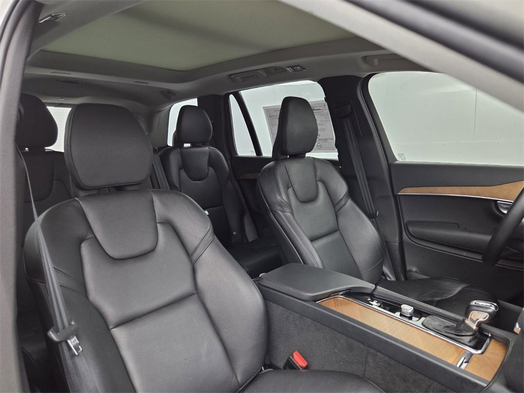Used 2022 Volvo XC90 T5 Momentum w/ Advanced Package image 15