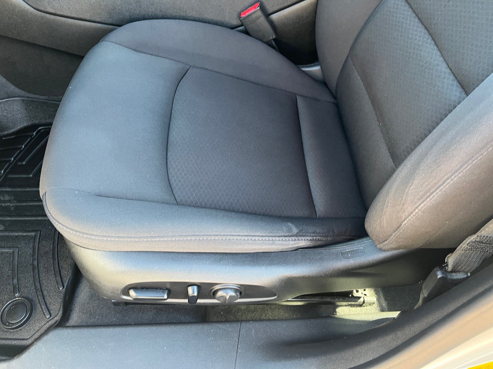 Used 2020 Chevrolet Malibu LT FWD image 14
