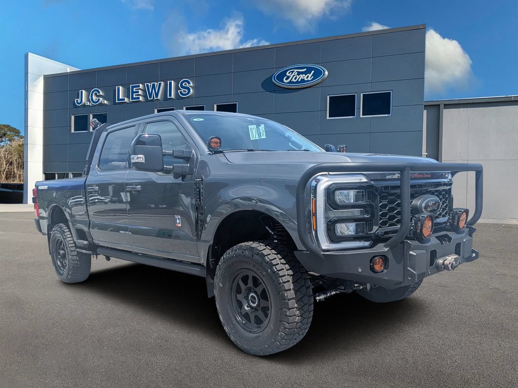 New 2026 Ford F250 Lariat w/ Black Appearance Package