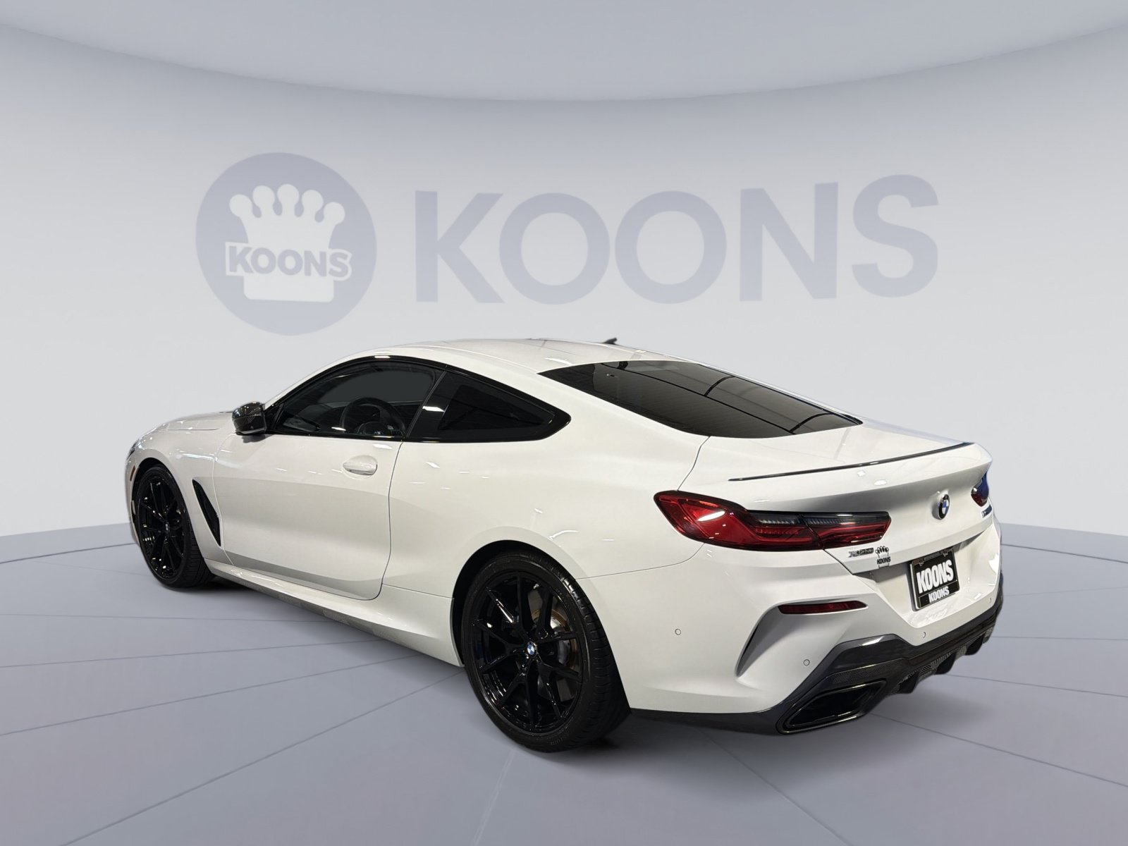 Used 2025 BMW M850i xDrive Coupe w/ M Carbon Exterior Package AWD/4WD image 4