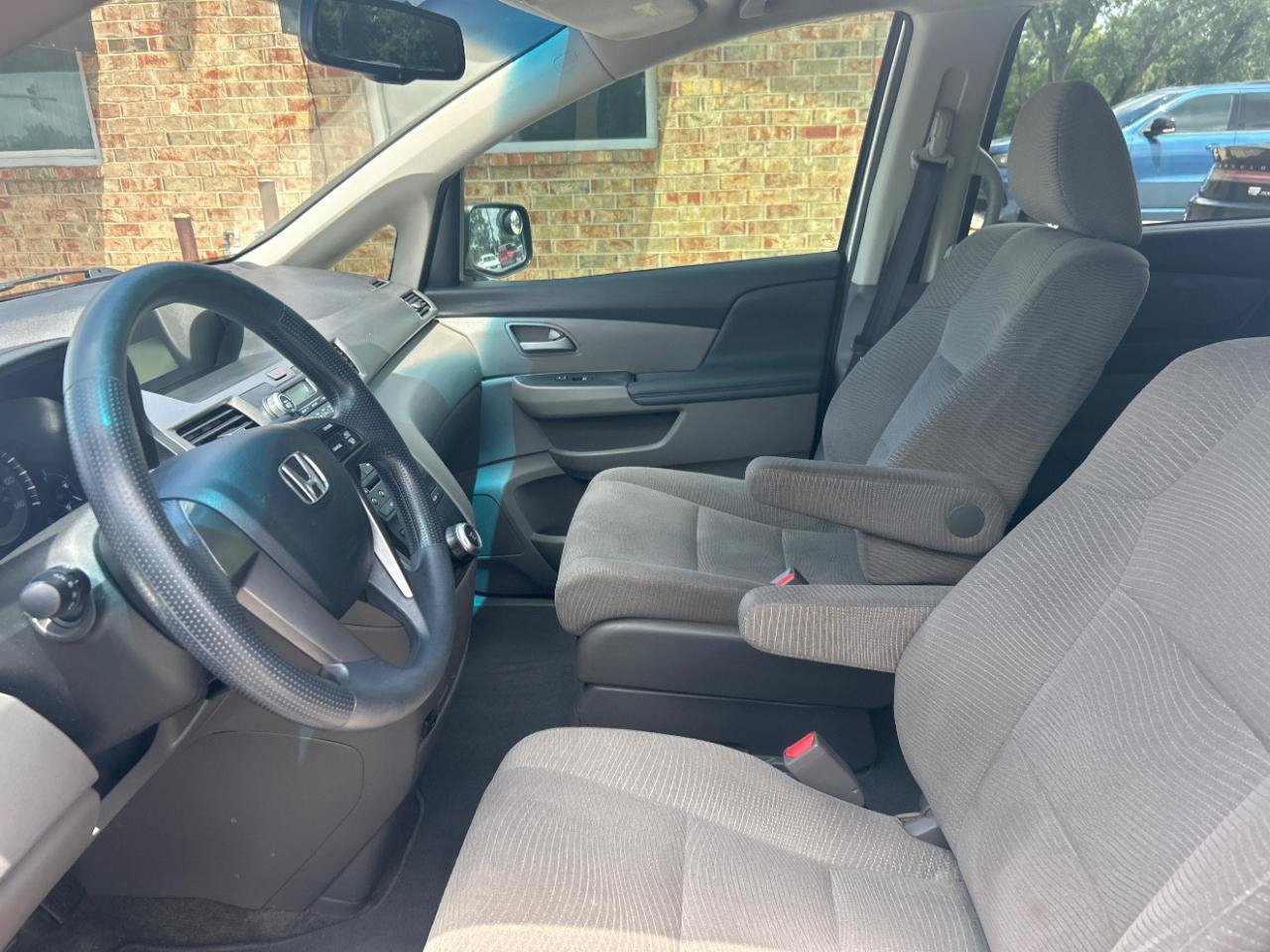 Used 2012 Honda Odyssey LX image 17