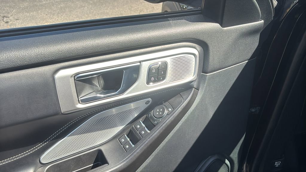 Used 2020 Ford Explorer ST w/ Premium Technology Package AWD/4WD image 14