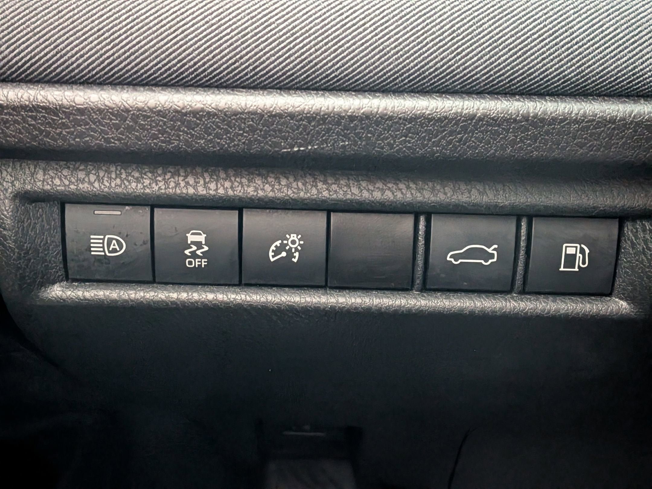Certified 2025 Toyota Camry LE FWD image 18