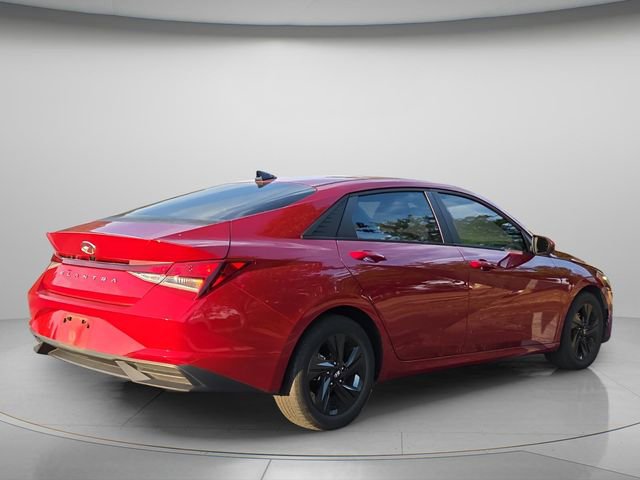 Used 2022 Hyundai Elantra SEL w/ Convenience Package FWD image 6