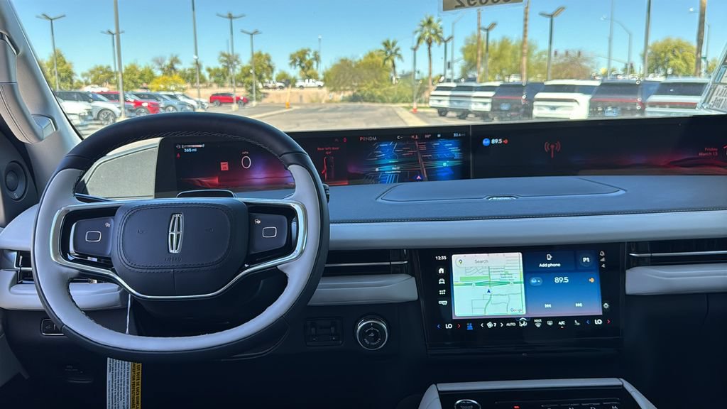 New 2026 Lincoln Navigator Premiere AWD/4WD image 5