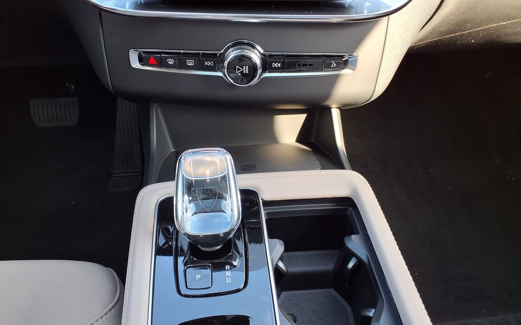 New 2026 Volvo XC90 T8 Plus w/ Protection Package Premier AWD/4WD image 22