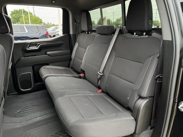 Used 2024 Chevrolet Silverado 1500 LT AWD/4WD image 28