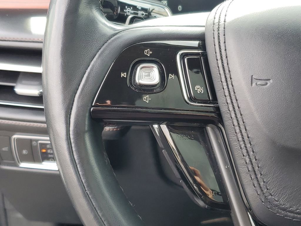 Used 2022 Lincoln Aviator Reserve w/ Equipment Group 201A image 16