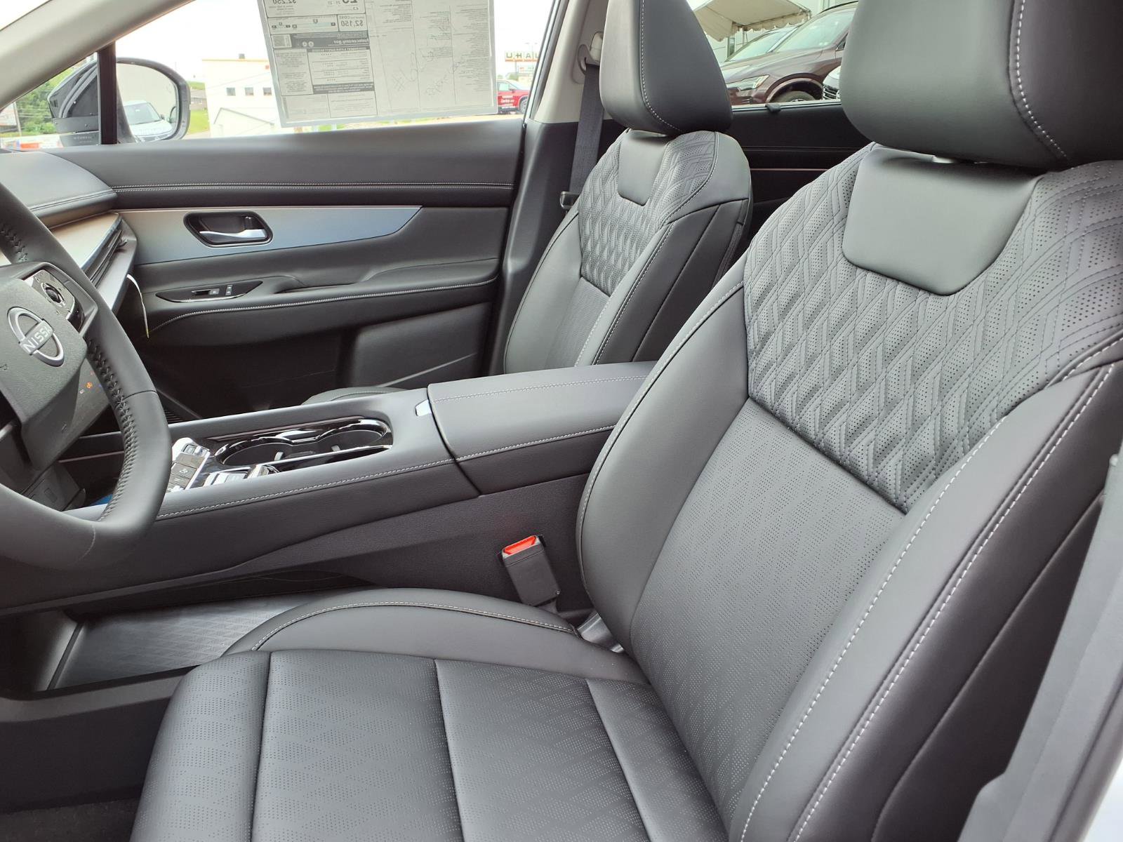 New 2026 Nissan Murano Platinum w/ Cargo Package AWD/4WD image 4