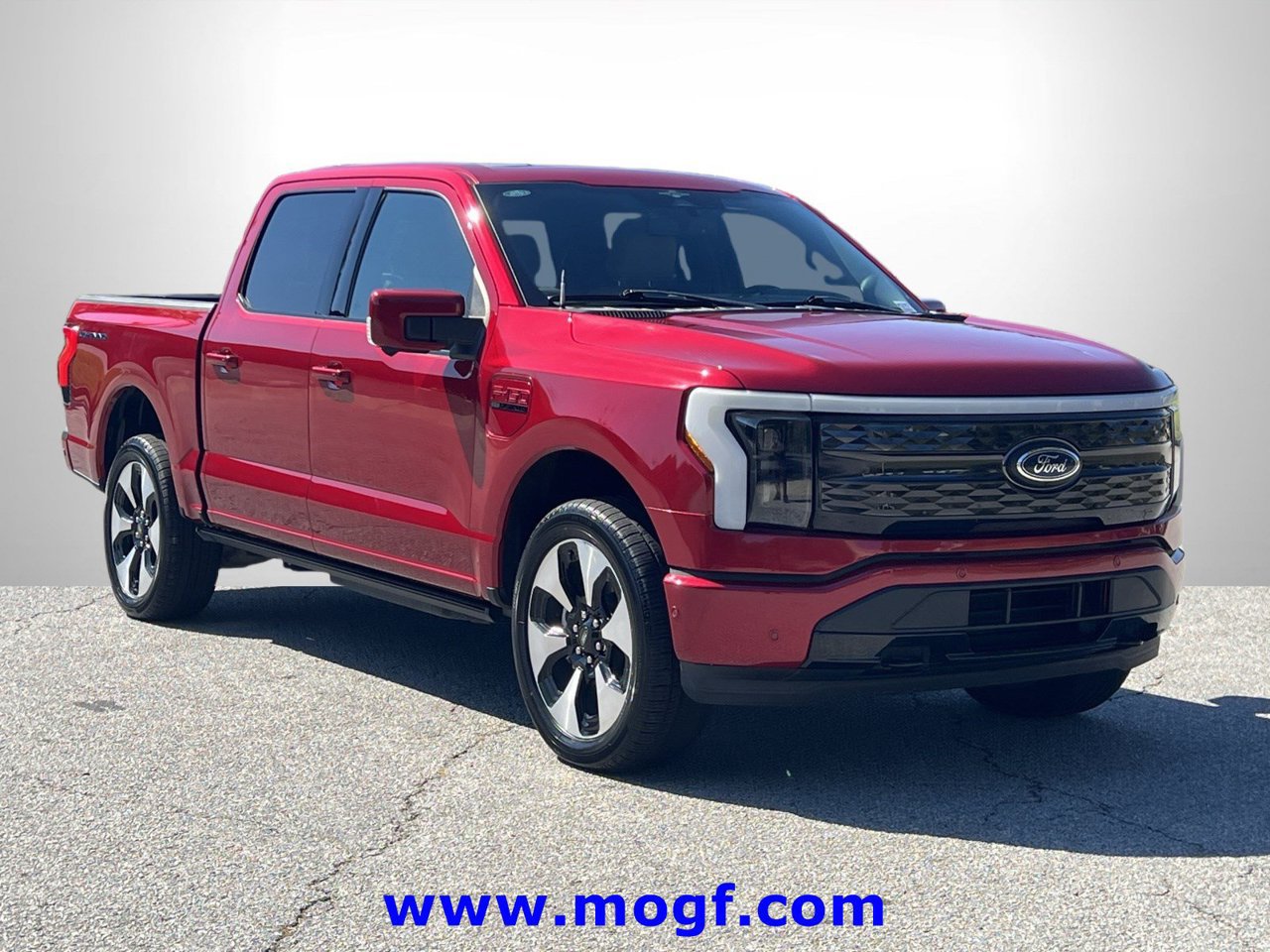 Certified 2023 Ford F150 Lightning Platinum AWD/4WD image 4